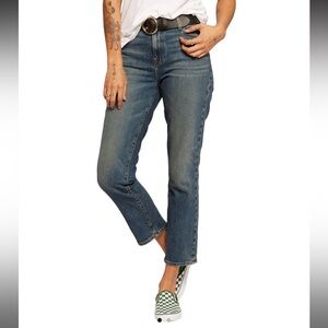 New Current Elliot The Mom Crescent Straight Leg Jean
